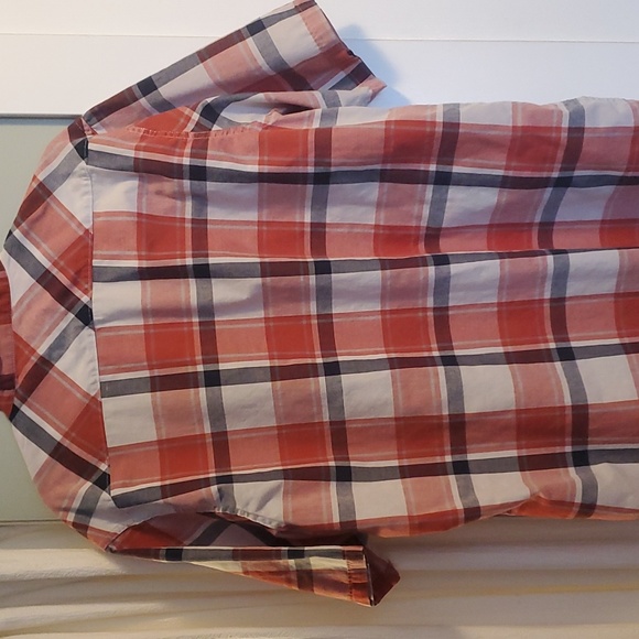 (3 For $20) Wrangler snap top - Picture 4 of 4